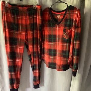 Never worn! Cuddl duds plaid pajama set